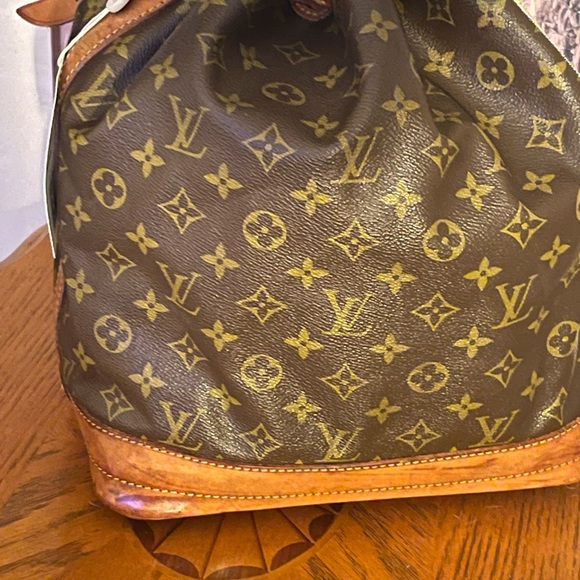Louis Vuitton Monogram Noe bucket Shoulder. - Picture 2 of 15